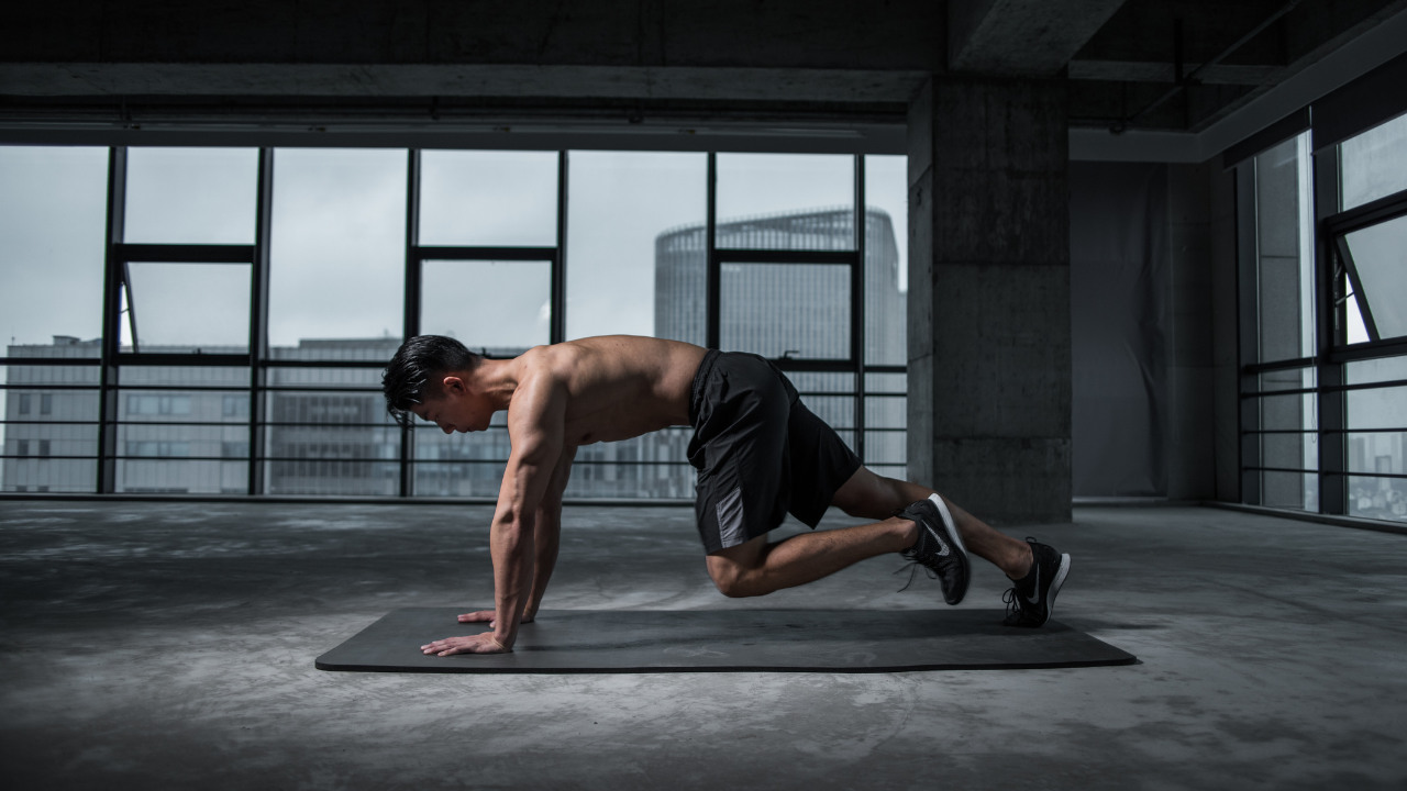 7 Reasons For a Workout or Weight Loss Plateau (& 5 Quick Fixes)
